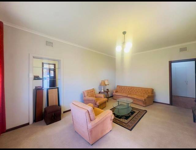 2 BEDROOM HOUSE FOR SALE IN MONTCLAIR